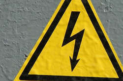 Хлопчик отримав опіки, коли запхав руку за кавовий автомат, що стояв у торговому центрі