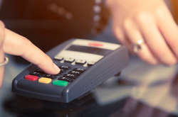 У Китаї вже випущено 7 млрд банківських карт