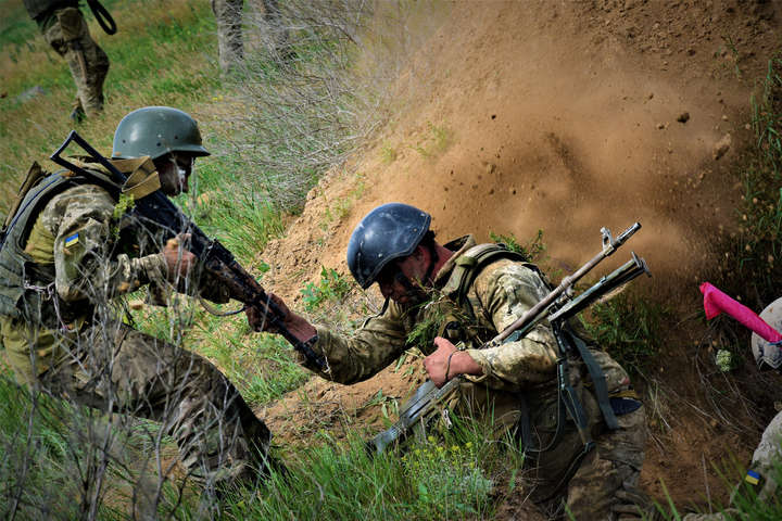 Окупанти застосували ствольну артилерію на Донбасі