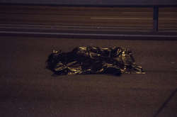 Чоловік переходив дорогу у недозволеному місці і потрапив під колеса автівки