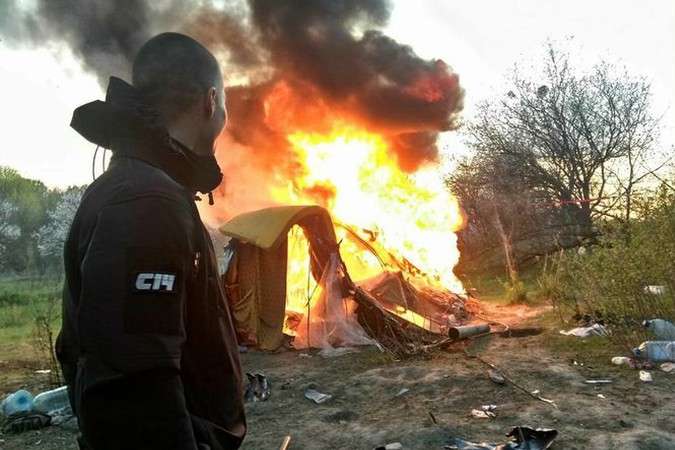 Ксенофобія в Україні. Напади на табори ромів