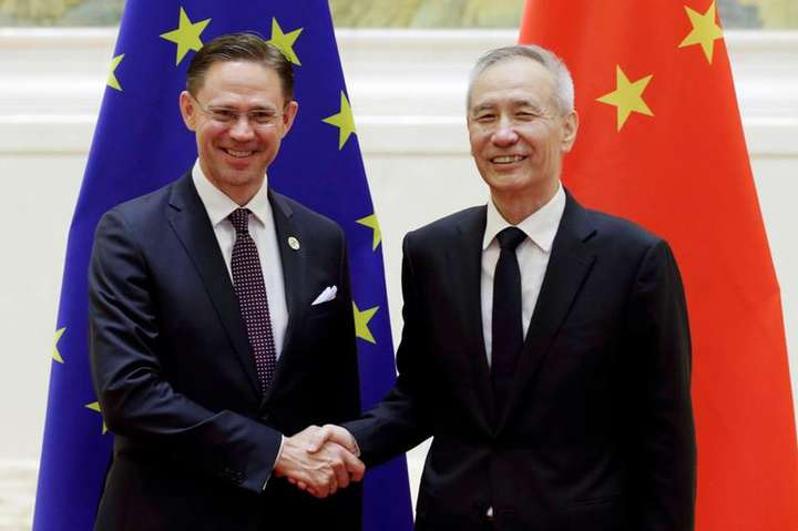 Евросоюз и Китай договорились защищать систему международной торговли