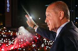 Президент Туреччини Реджеп Ердоган може святкувати: він отримав перемогу у першому турі президентських виборів