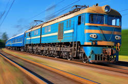 На вихідні до Дня Конституції призначено додаткові поїзди із Києва