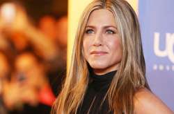  Дженнифер Энистон 