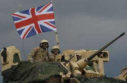 Британські законодавці закликають збільшити витрати на оборону