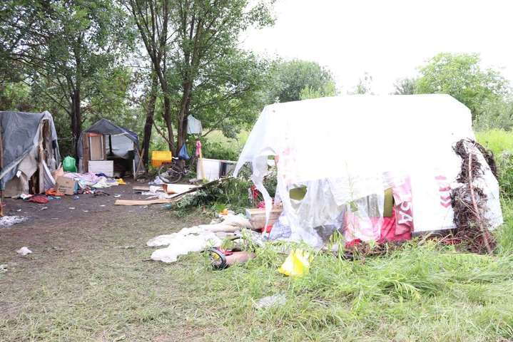 Організатора погрому табору ромів на Львівщині та ще 7 підлітків заарештували