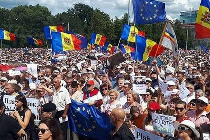 Протести в Кишиневі: центр міста повністю перекритий