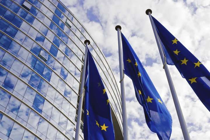 Країни ЄС відклали на рік старт переговорів про членство з Албанією і Македонією