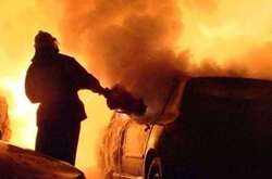 Ліквідація пожежі в автомобілі (ілюстративне фото)