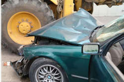 П'яний водій BMW протаранив трактор: постраждали чотири людини