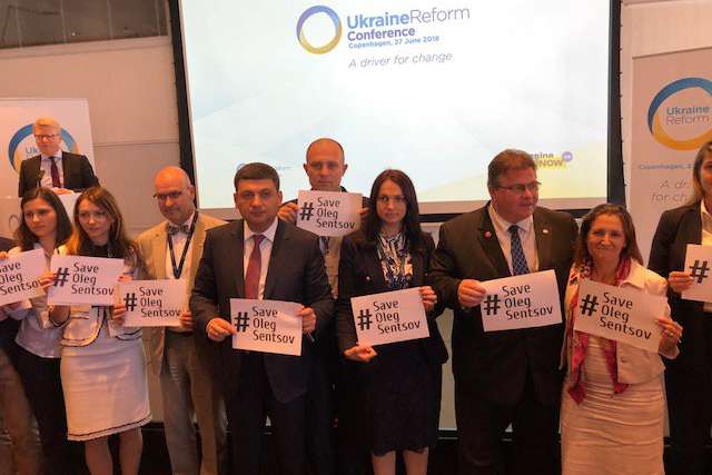 У Копенгагені учасники міжнародної конференції щодо українських реформ закликали звільнити Сенцова