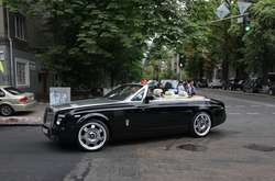 В центре Киева замечен Rolls-Royce Phantom стоимостью $520 тысяч (фото)