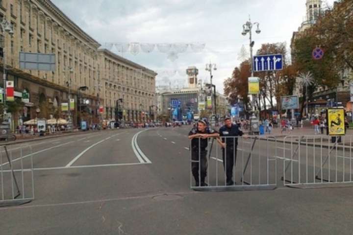 Поліція повідомила, де вихідними буде перекрито рух у центрі Києва