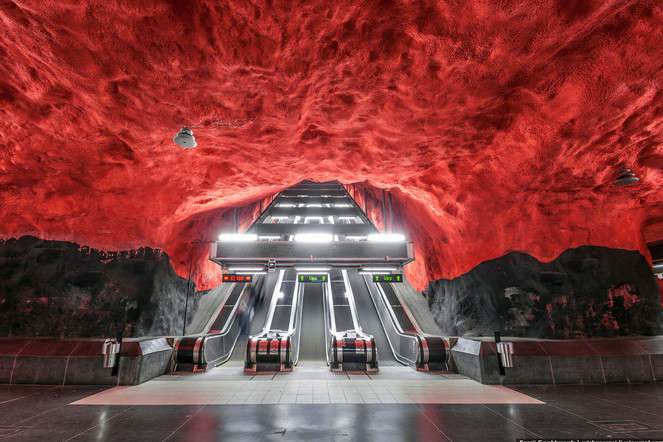 Экстраординарное метро Стокгольма: станции, которые хочется фотографировать