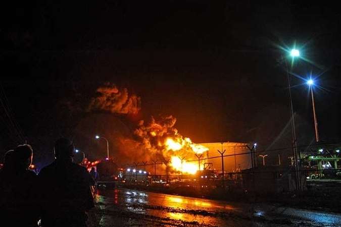 В Ірані загорівся один із найбільших у світі нафтопереробних заводів