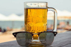 Супрун застерегла українців не вживати алкоголь у спеку