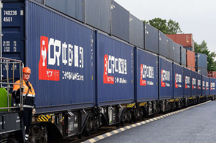 Китай відправив до Європи вже шість тисяч вантажних потягів
