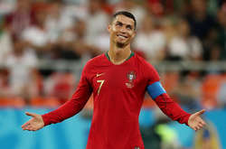 Роналду забив незвичний гол на тренуванні, пробивши з-за воріт (відео)