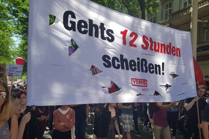 У Відні десятки тисяч вийшли на протест проти 12-годинного робочого дня: фото