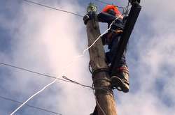 Негода в Україні: без світла залишаються 66 населених пунктів