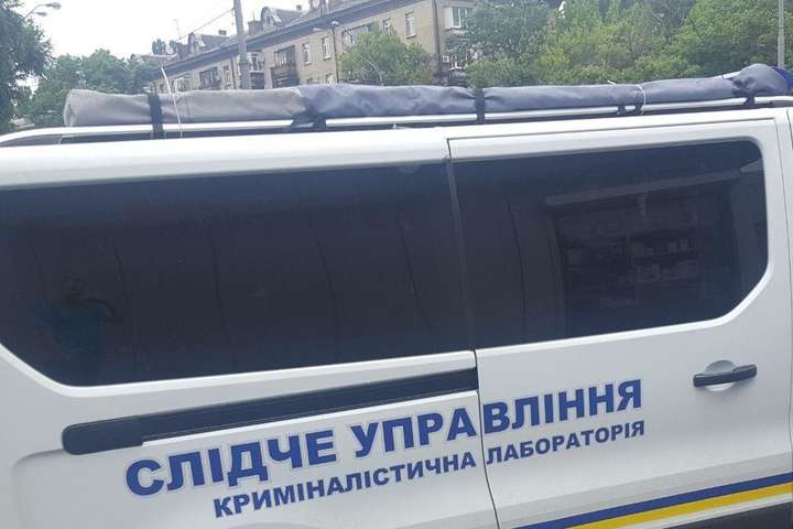 У Києві пограбували офіс: поранено жінку