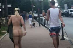 У Росії вболівальниця ЧС-2018 пройшлася голою по місту, програвши спір (відео)