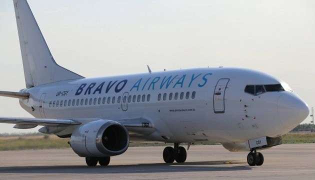 Українських туристів з Албанії мав доставити на батьківщину перевізник Bravo Airways - В аеропорту Албанії застрягли 200 українських туристів