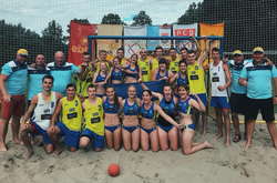 Молодіжна збірна України з пляжного гандболу стала третьою на турнірі у Сербії