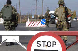 Українка та азербайджанець одержали 5 років тюрми за спробу переправити на окупований Донбас 21 фуру з продуктами