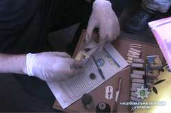 На Київщині поліція викрила наркопритон