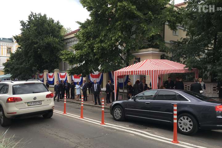 Святкування Дня незалежності США у посольстві в Києві: з’явилося яскраве відео 