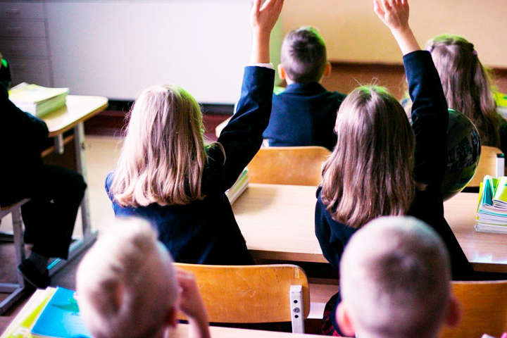 Стало відомо, скільки дітей навчається у київських приватних школах