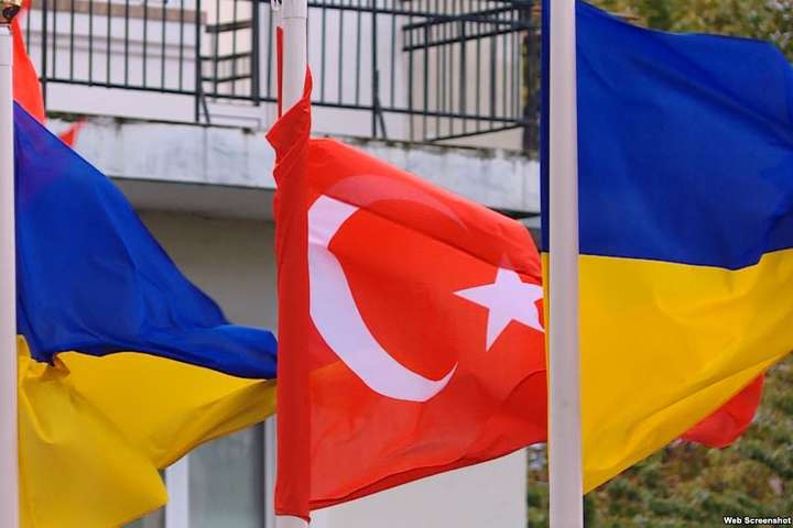 Украина договорилась с Турцией о поставках беспилотных авиакомплексов