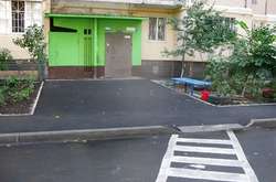 У місті ремонтують внутрішньоквартальні проїзди