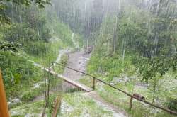 Синоптик розповіла, коли дощі знову накриють Україну 