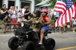 Гриміли мегаполіси, гуділи села. У США масштабно відзначили День незалежності