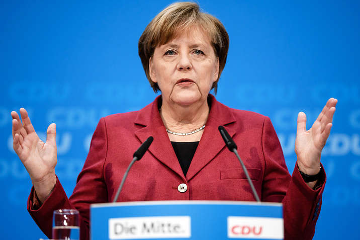 Меркель заявила про «відсутність людяності» в угорського прем’єра