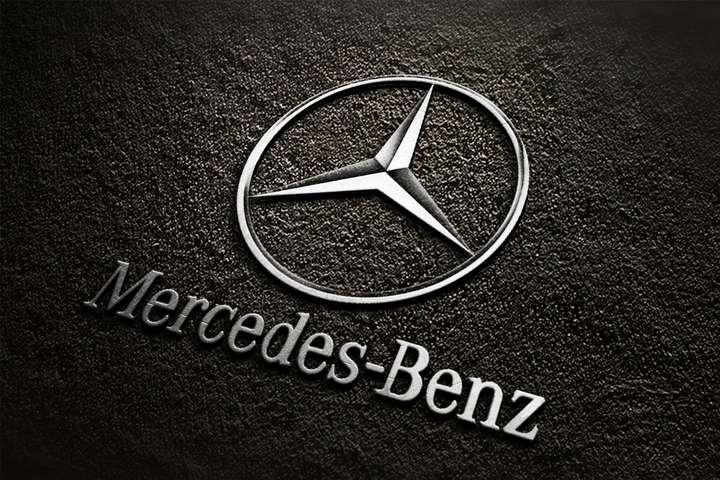 Продажи Mercedes-Benz упали впервые с 2013 года