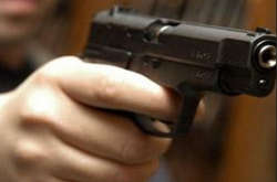 У Києві чоловік поранив журналістку із травматичної зброї