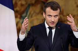 Макрон приїде до Росії на матч французької збірної