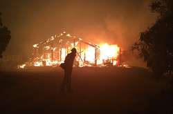 У Каліфорнії через лісові пожежі оголошено надзвичайний стан