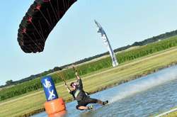 Українець підкорив чемпіонат світу з парашутного купольного пілотування