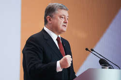 Порошенко відкриє у Польщі меморіал пам’яті українців, що загинули від рук Армії Крайової