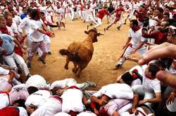 В Іспанії під час забігу биків постраждали щонайменше чотири людини
