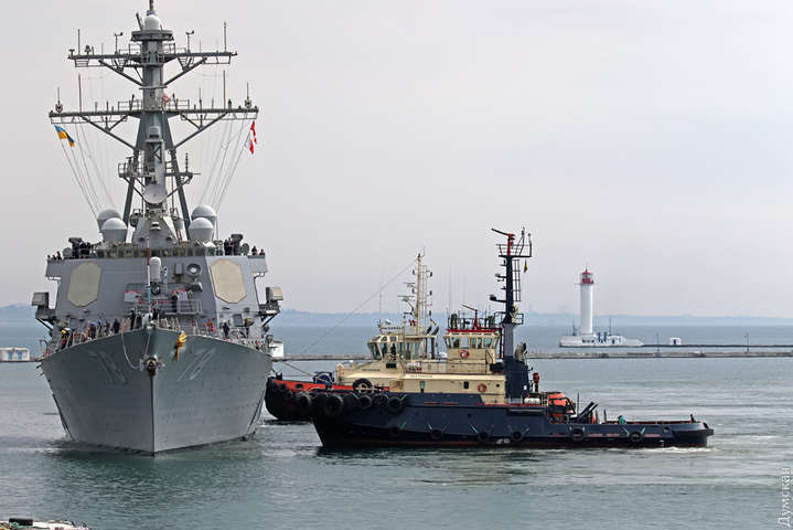 На Черном море стартовали международные военно-морские учения Sea Breeze-2018