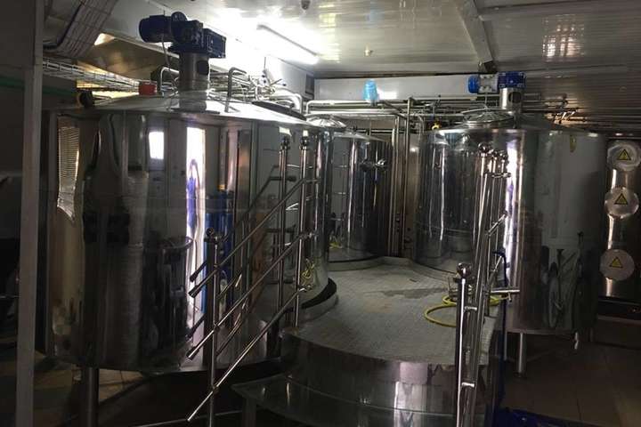Посадовці на Львівщині влаштували підпільну пивоварню