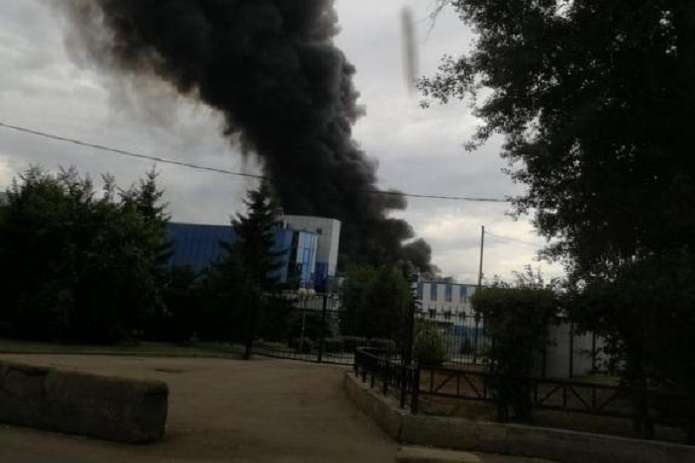В Росії сталася велика пожежа на авіазаводі, що випускає винищувачі Су-30
