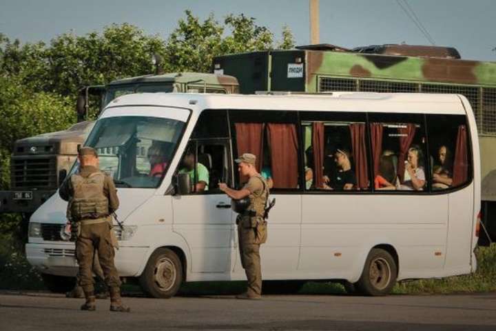 На Донеччині під час перевірки в автобусі затримали прибічника «ДНР»