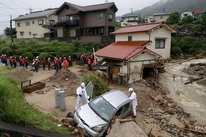 Жертвами повені у Японії стали вже 120 осіб
